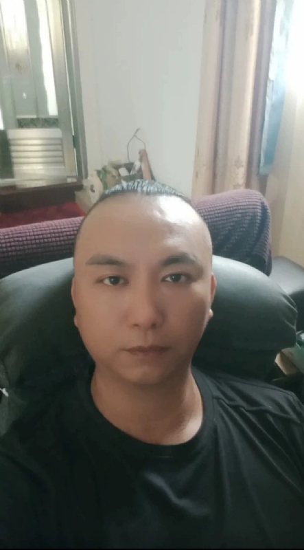 施逸森的第一张照片--石狮蓝颜知己交友网